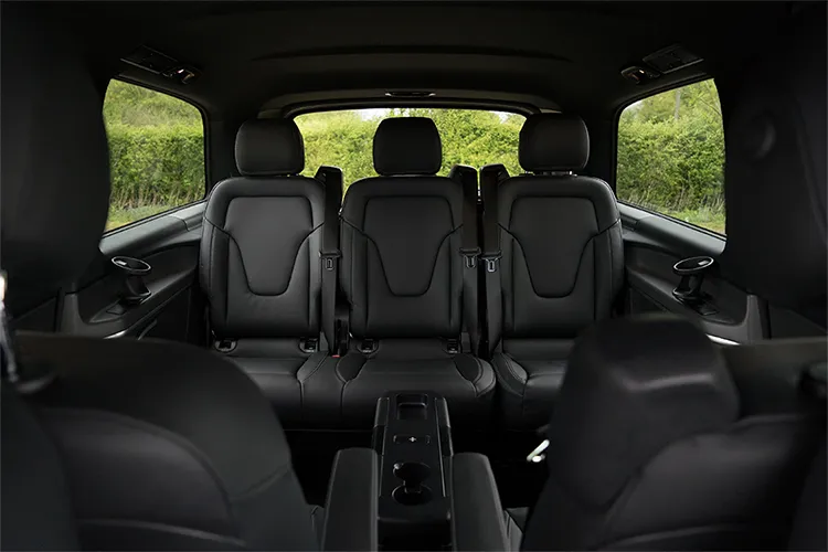 5 seater taxi cab Ibiza — Ibiza Taxi Van