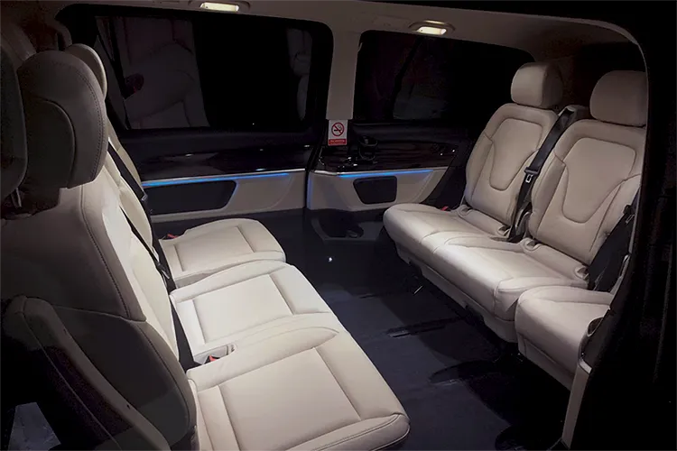 6 seater taxi cab Ibiza — Ibiza Taxi Van