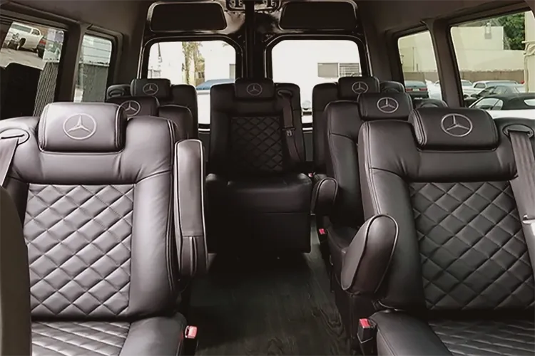 9 seater taxi minibus hire Ibiza — Ibiza Taxi Van
